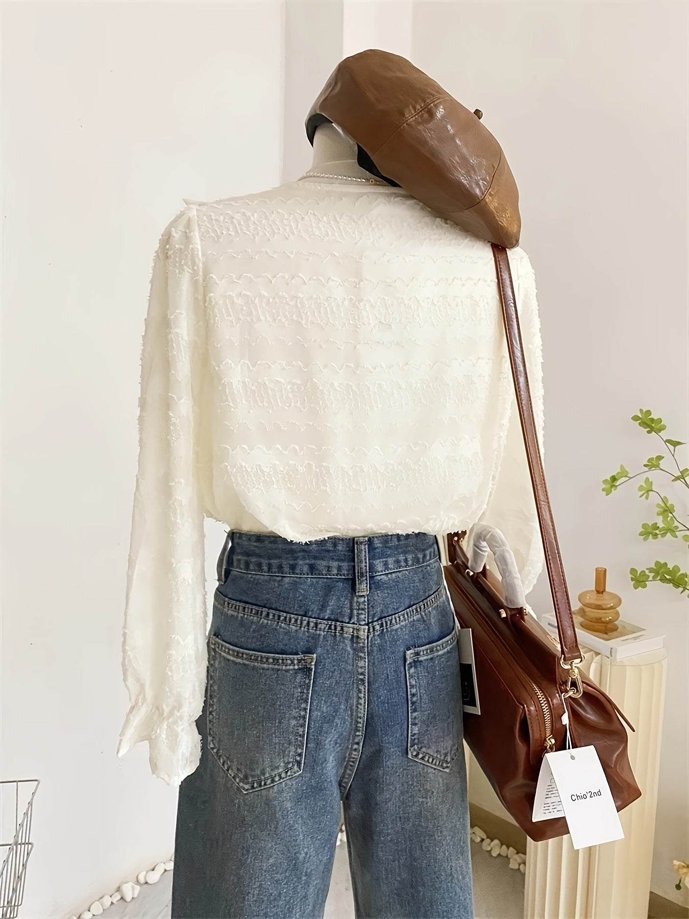 Women's Blouse - Elegant Long Sleeve Shirt with Turn- Collar, Non-See-Through Structured Blouse for Office, Formal Events, Everyday Outfits - Machine Washable Women's Tops, Casual Chic Top, Lace Detailed Clothing