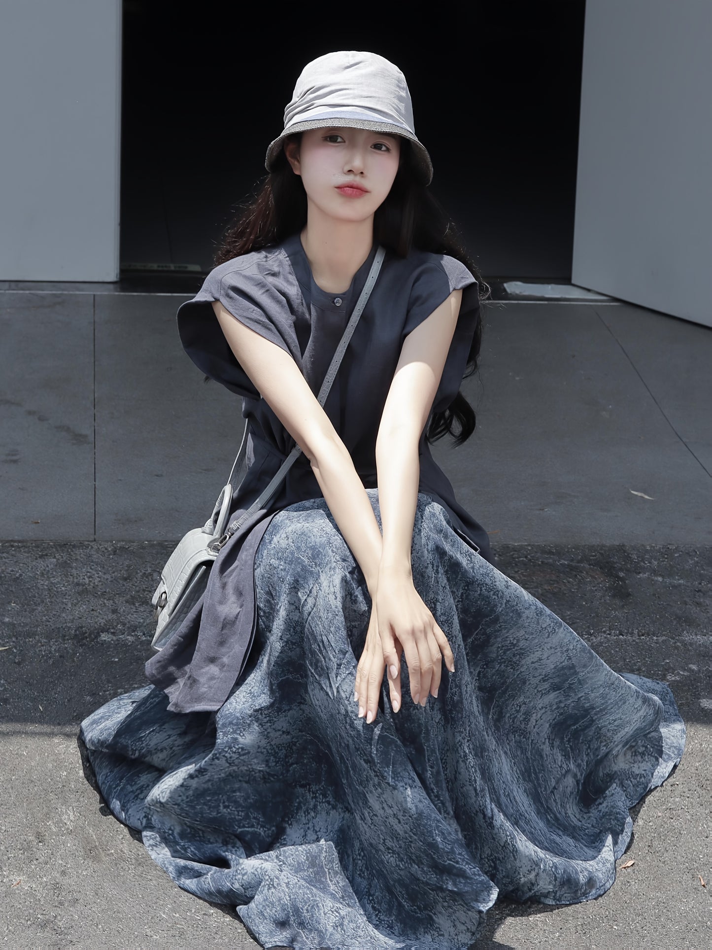 Korean Style Lace-Up Waist Sleeveless Vest Top for Women, New Summer Collection, Solid Color Loose Two-Piece Set with Shirt