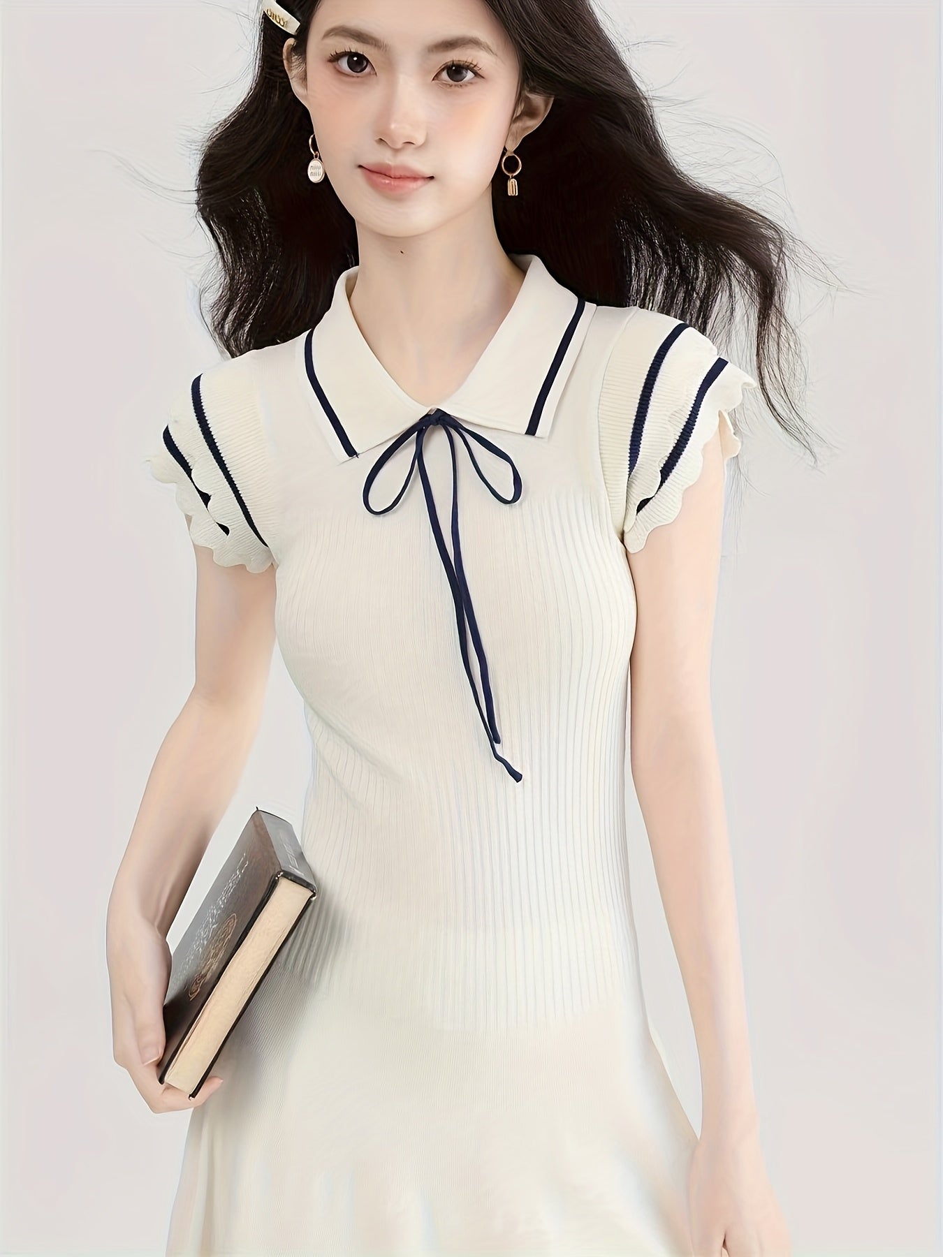 New summer style Women's dress in a pure, soft and preppy style. It has a sweet cinched waist, is versatile, exudes an elegant and slender look with a high - end feel, a short skirt.