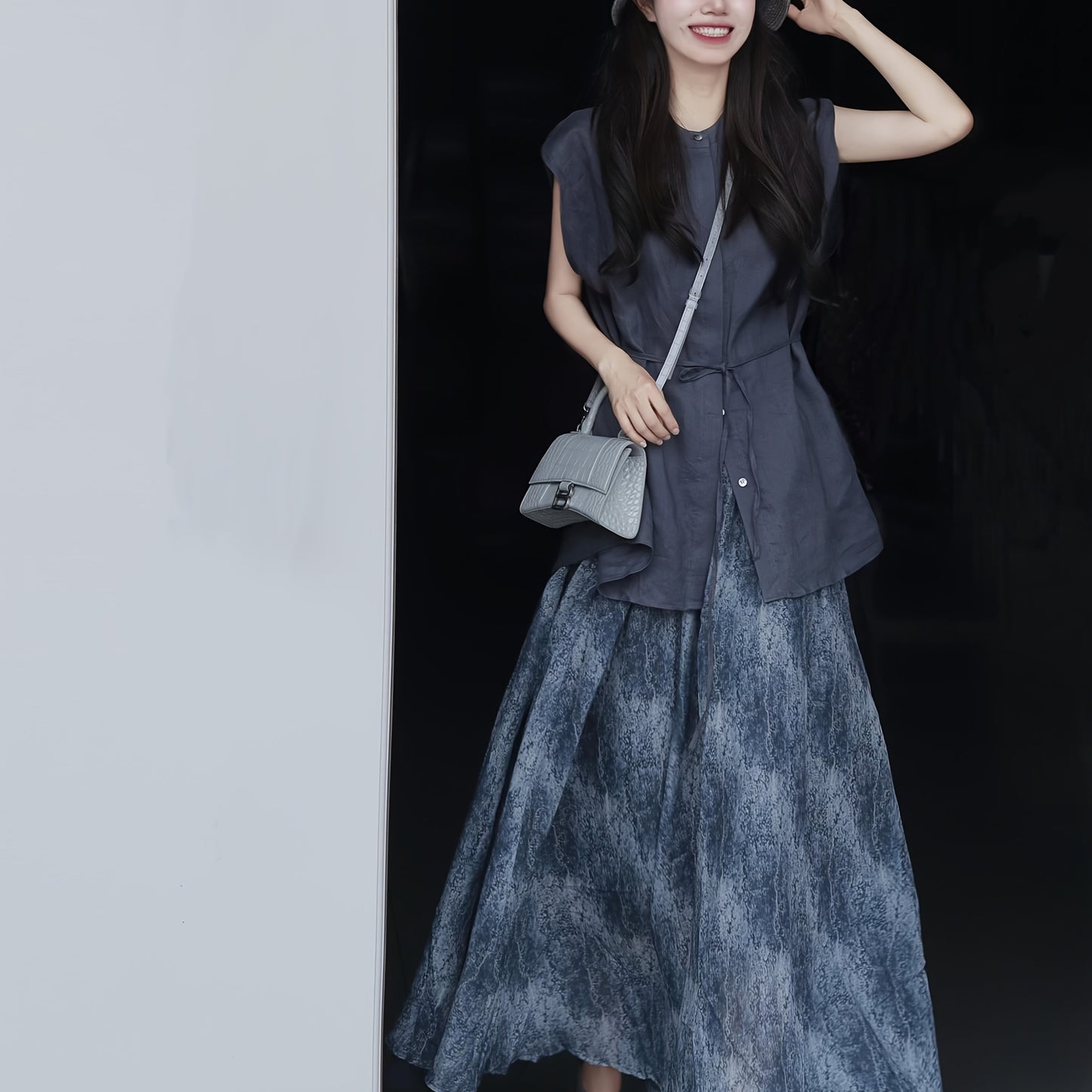 Korean Style Lace-Up Waist Sleeveless Vest Top for Women, New Summer Collection, Solid Color Loose Two-Piece Set with Shirt