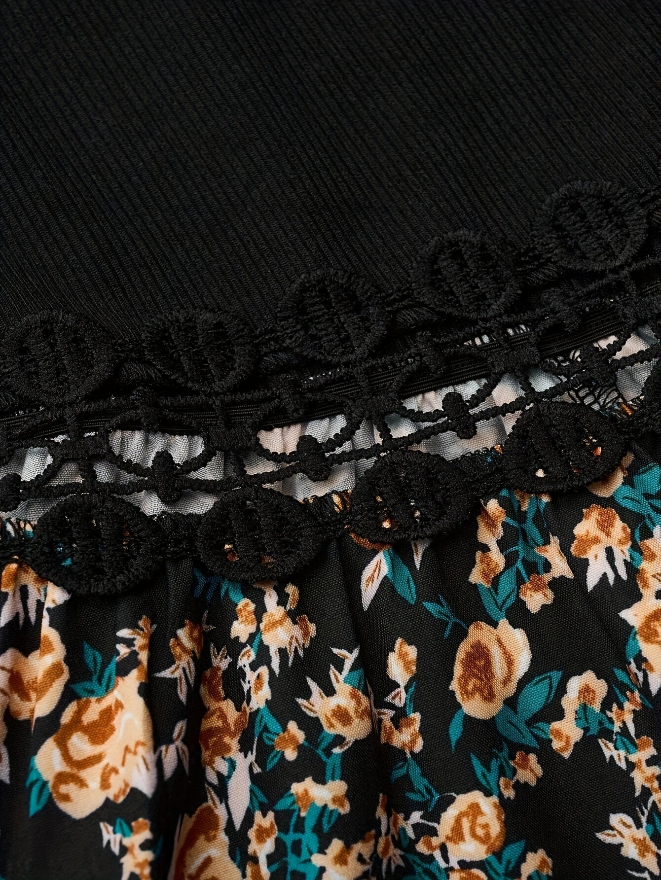 Women'S Sleeveless Floral Print Sundress with Cut-Out Waist Detail - Black V-Neck A-Line Mini Dress for Summer, Elegant Polyester Blend, Casual Style, Floral Print Dress