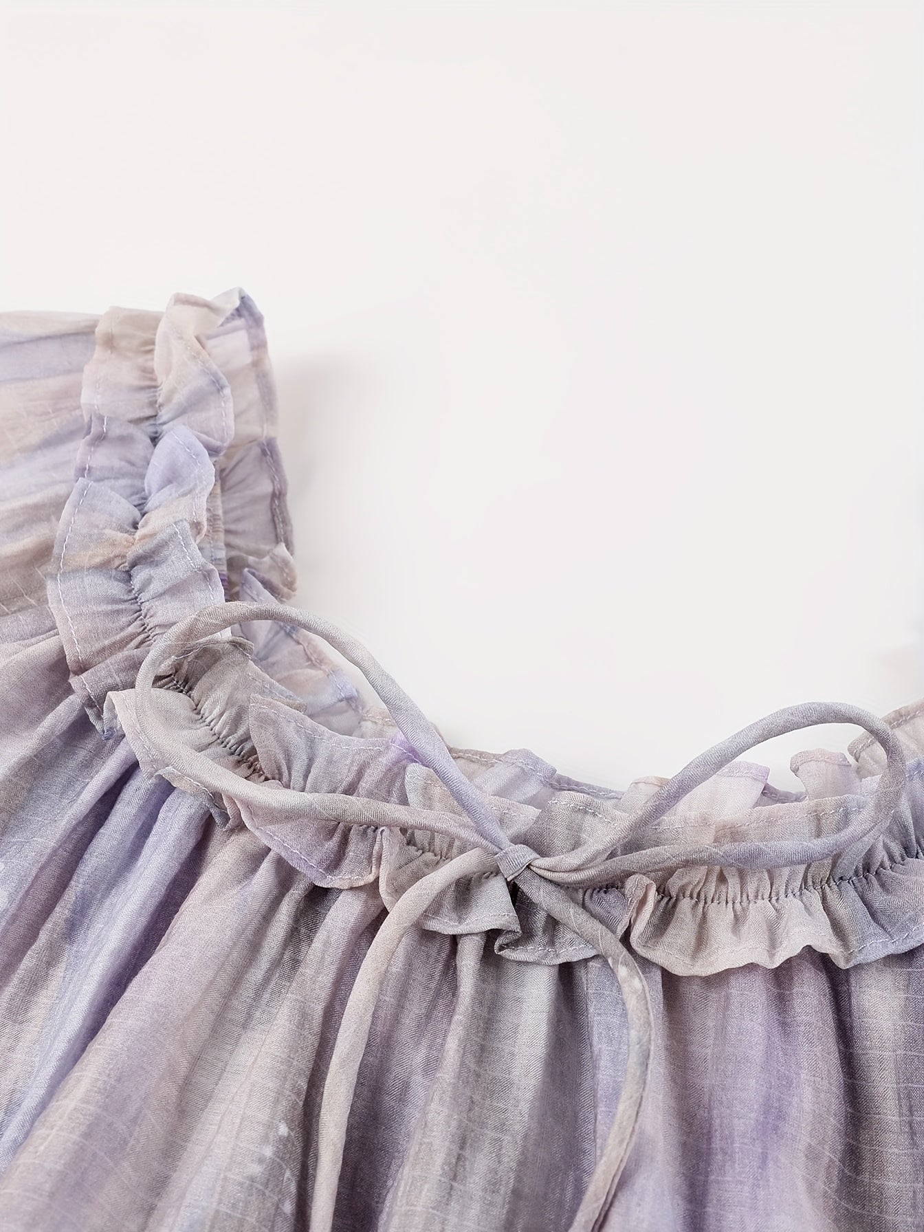 New Arrivals on MOHOMO: a Romantic Design Featuring a Monet Garden Print with Puff Sleeves And Ruffled Edges, Made from Lyocell Material, Perfect for Vacations And Daily Commutes.